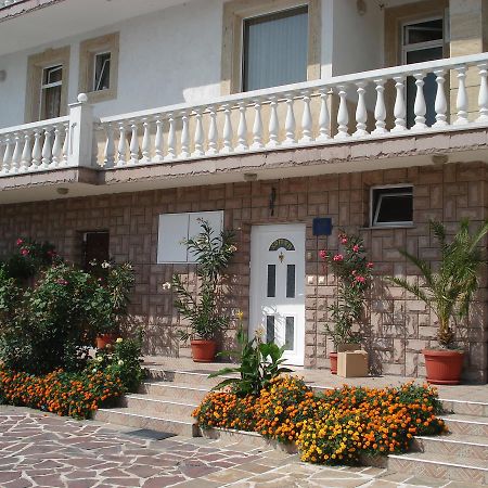 Family Hotel Zhelkovi - Olympia Kharmanli Eksteriør bilde