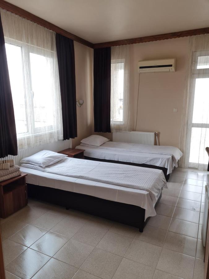Family Hotel Zhelkovi - Olympia Kharmanli Eksteriør bilde