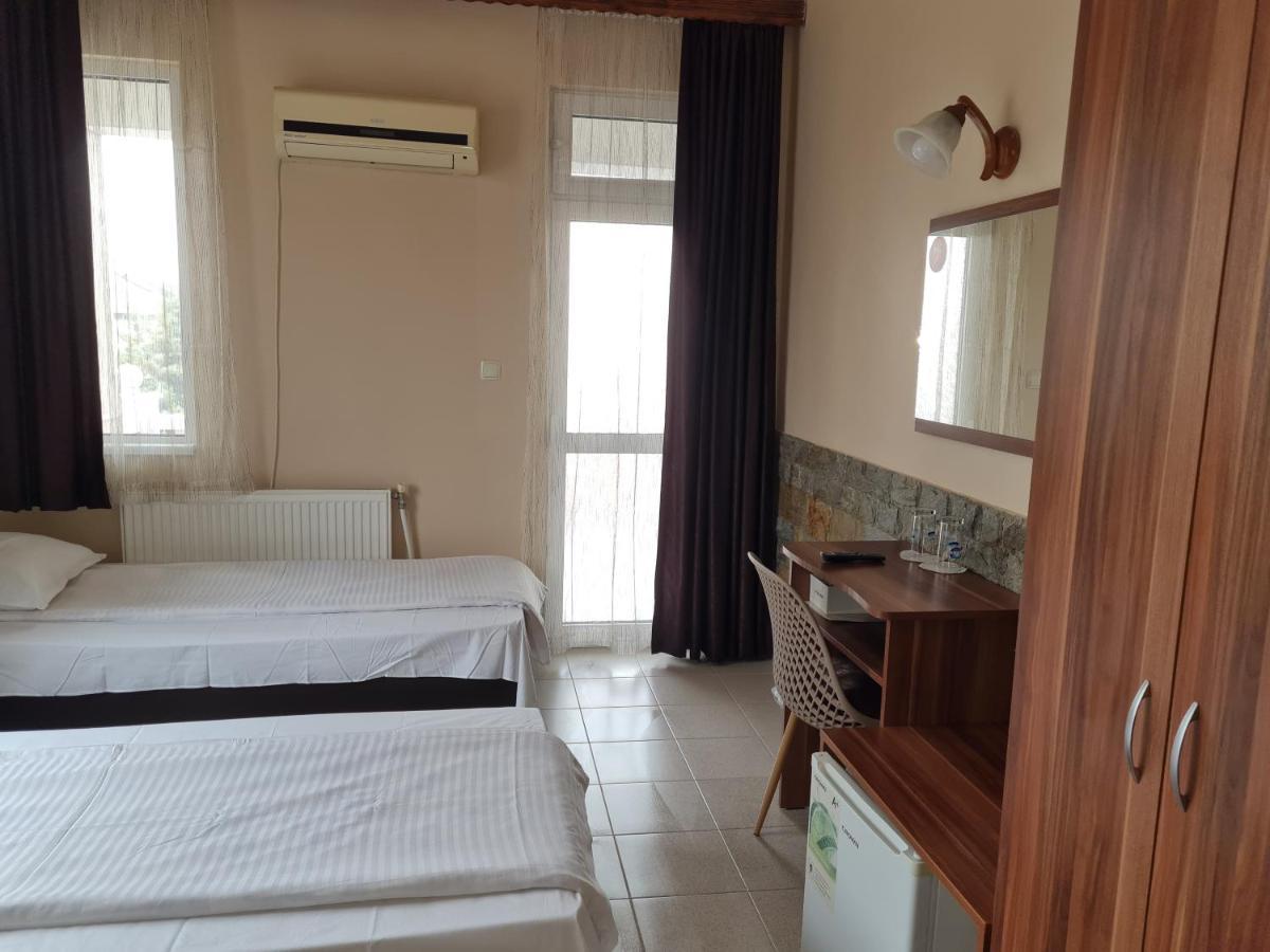 Family Hotel Zhelkovi - Olympia Kharmanli Eksteriør bilde