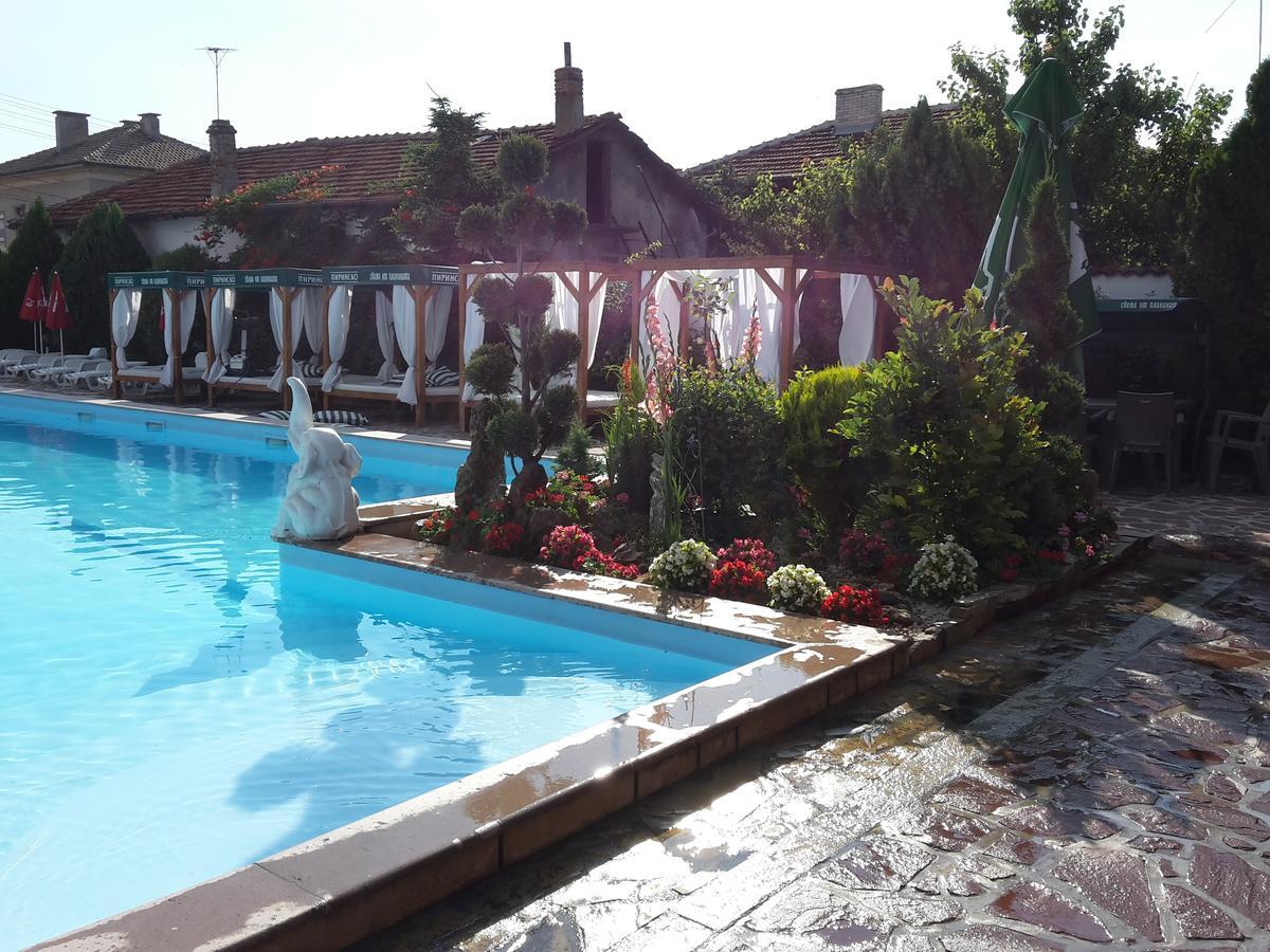 Family Hotel Zhelkovi - Olympia Kharmanli Eksteriør bilde